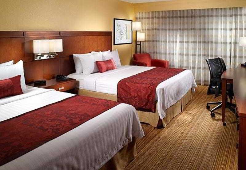 คอร์ทยาร์ด แมคอน Hotel เมคอน ห้อง รูปภาพ